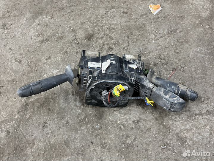 Подрулевой переключатель Renault