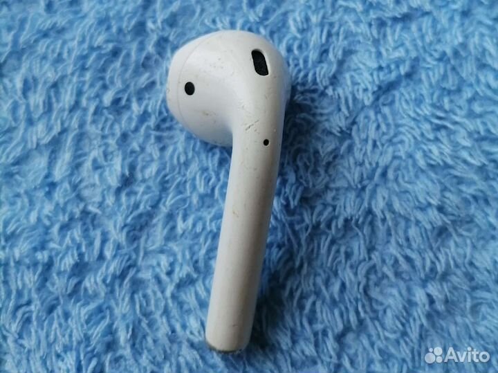 Кейс+левый наушник airpods 2