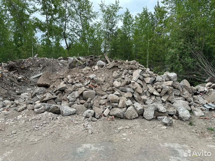 Отдам бой кирпича, бетона бесплатно