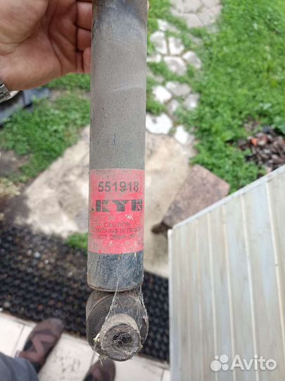 Амортизатор задний KYB