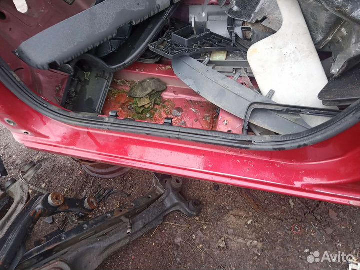 Уплотнительная резинка двери scenic 2