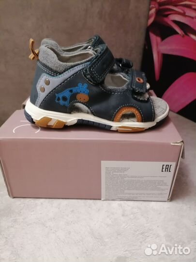 Сандалии 25 размер