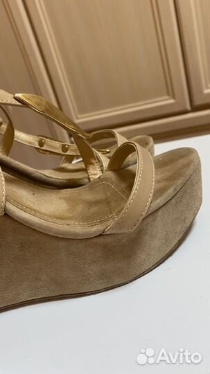 Босоножки на танкетке 38 размер