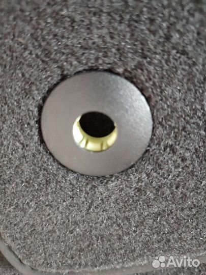 Автомобильные коврики новые Мазда