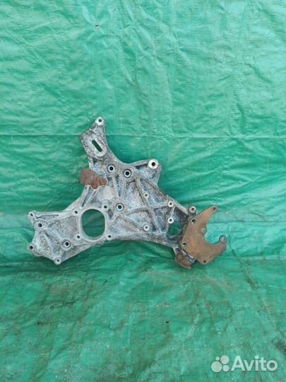 Кронштейн генератора Pajero Sport 1997-2008 г