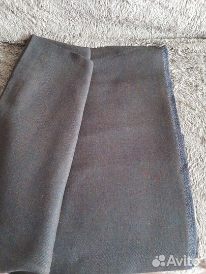 Отрез шерстяной ткани