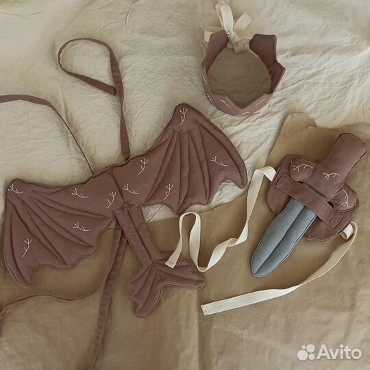 Набор для игр. Крылья, щит, корона, колпак, меч