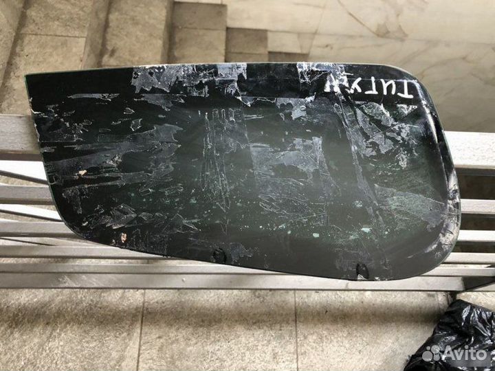 Форточка Volkswagen Tiguan