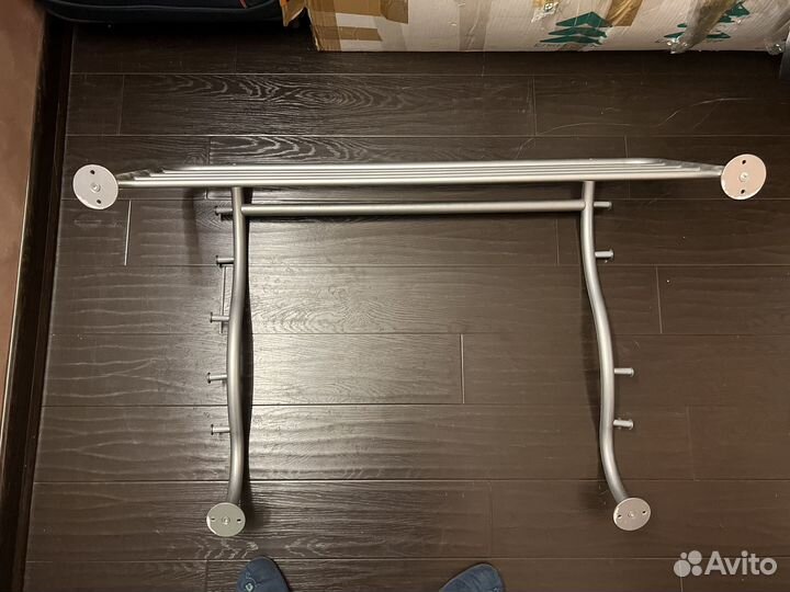 Настенная вешалка металл