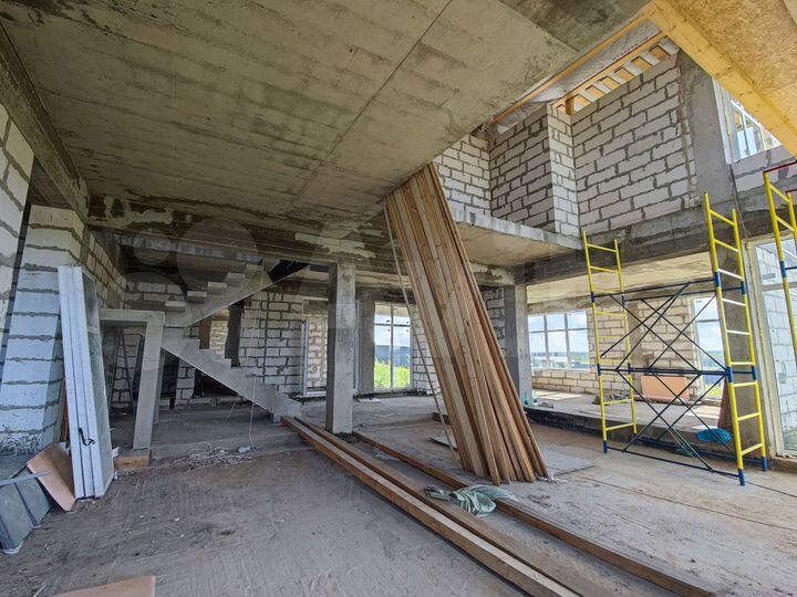 Дом 454 м² на участке 24 сот.