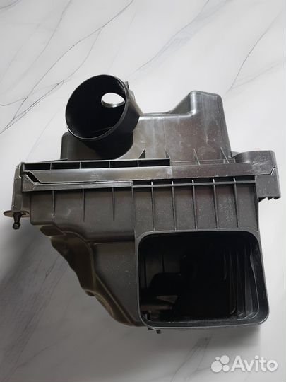 Корпус воздушного фильтра toyota rav 4 lexus