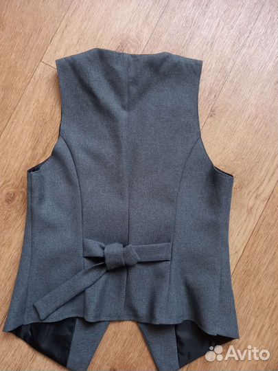 Жилетка для девочки, б/у, р.40-42