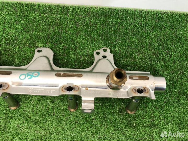 Рейка топливная Audi A4 B8 cdnc 2011