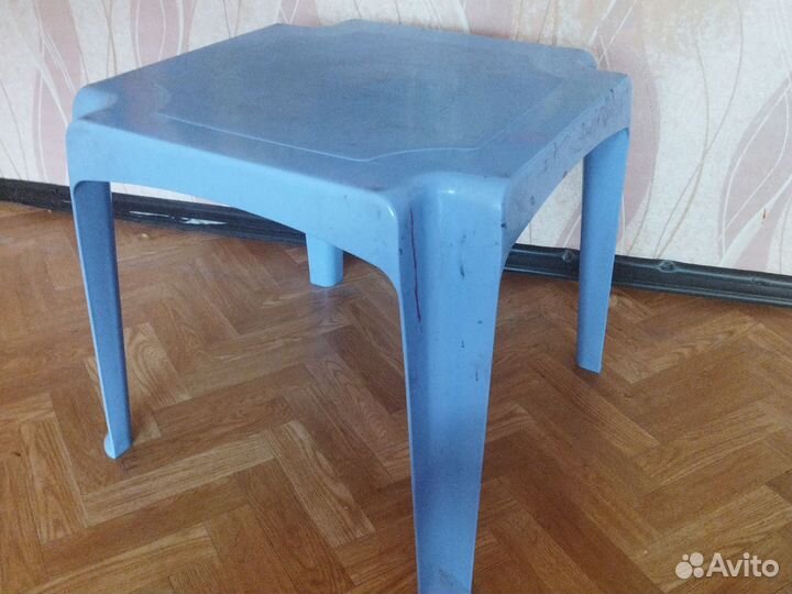 Детский стол и стульчик