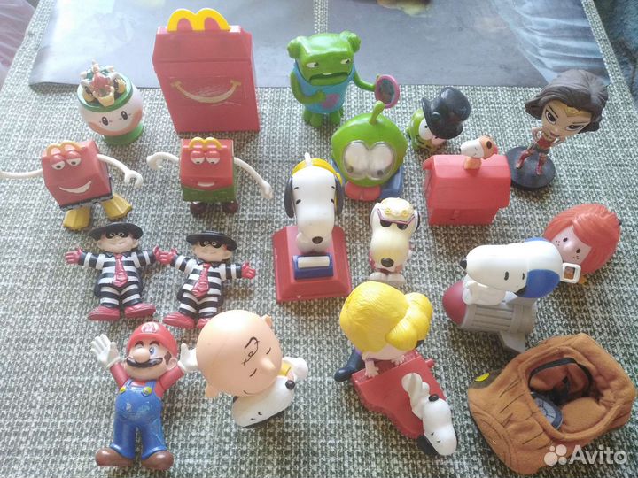 Игрушки из макдональдса/маккоины