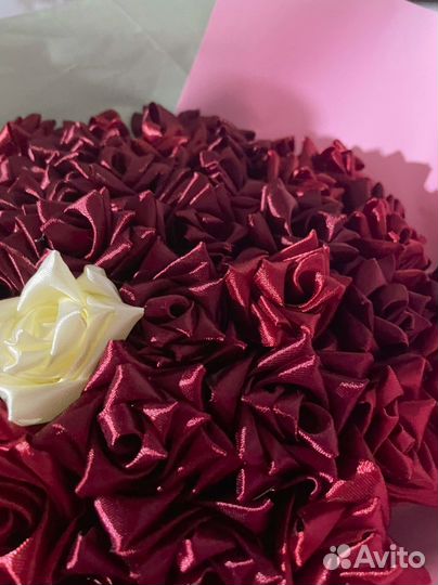 Розы из лент