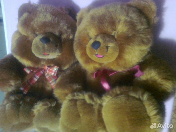 Медвежата. Новые. Высота 26см