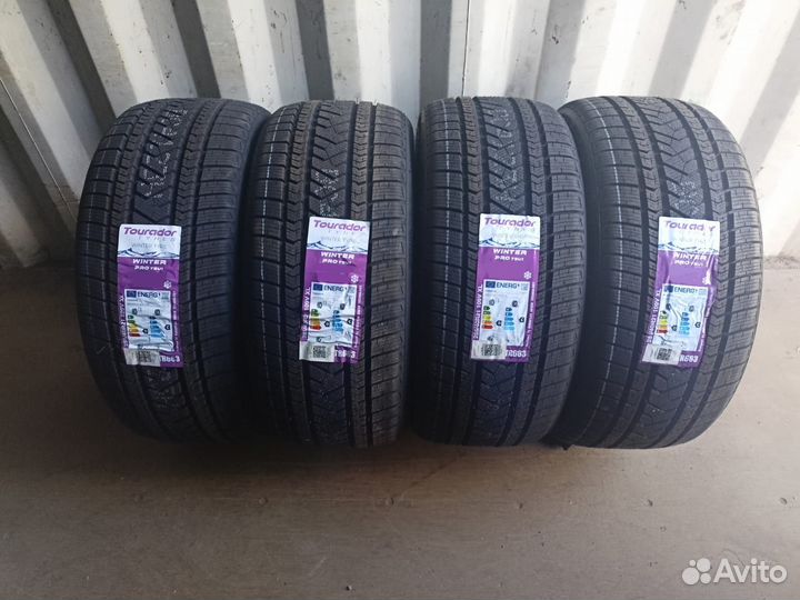 Tourador Winter Pro TSU1 275/45 R21 и 315/40 R21 109V