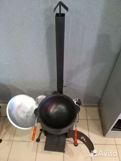 Казан чугунный 10 литров и печь с трубой