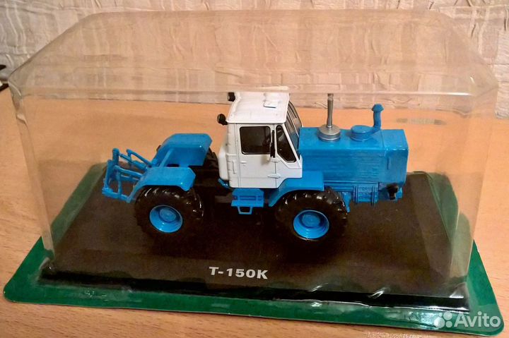 Тракторы разные модели коллекция 8 штук, новые