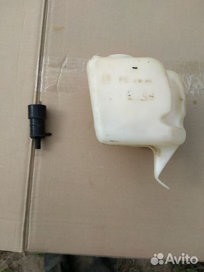 Бачок омывателя 