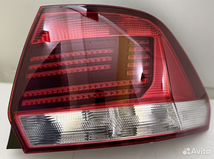 Фонарь задний правый Фольксваген Поло