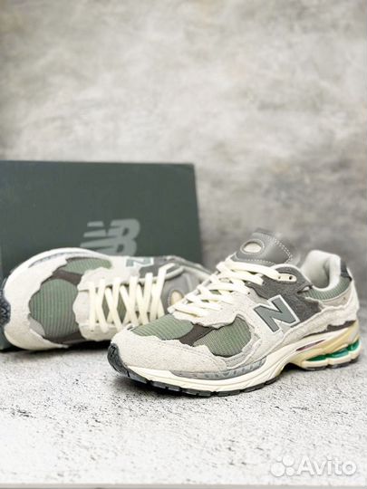 Кроссовки New Balance 2002r