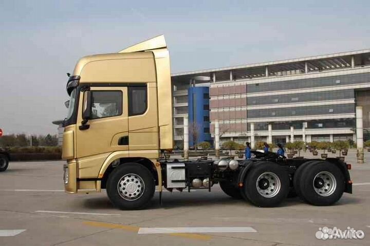 Shacman (Shaanxi) SX42584V324, 2022