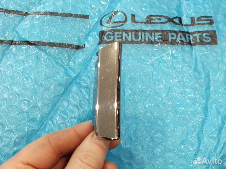 Молдинг решетки радиатора Lexus Rx 3 правый 12-15