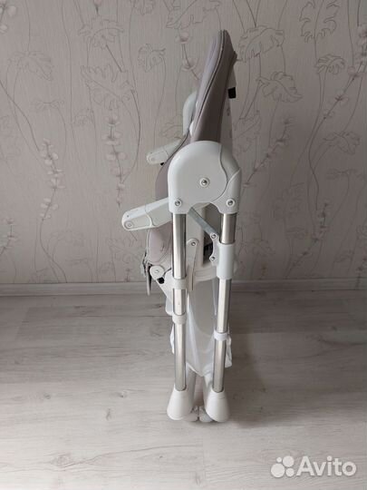 Стульчик для кормления tommy bon appetit