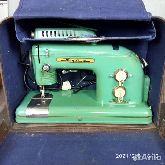 Швейная машина электрическая СССР Тула 1