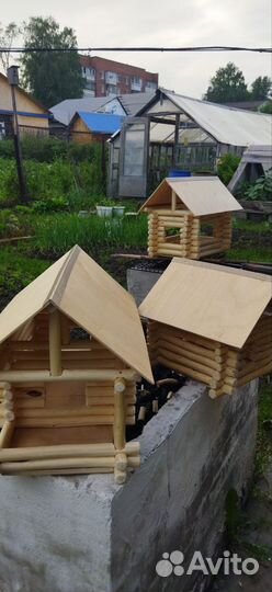 Кормушка для птиц и белок