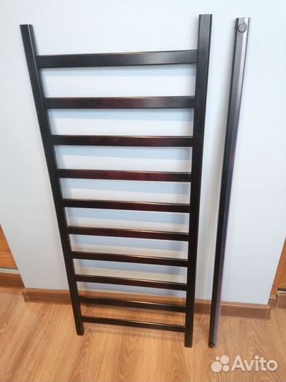 Детская кроватка с маятником