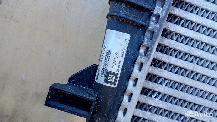 Интеркулер 1.6 2.0 dt на Опель Инсигния