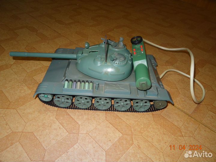 Танк - игрушка электромеханическая СССР