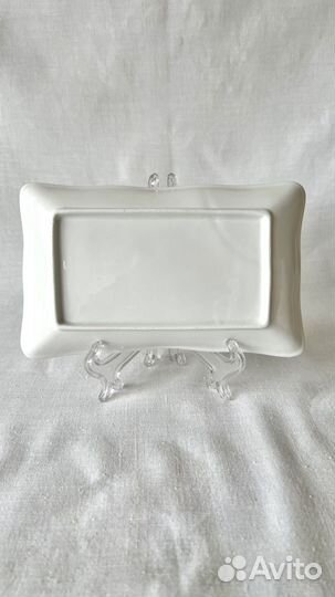 Набор посуды для сервировки стола