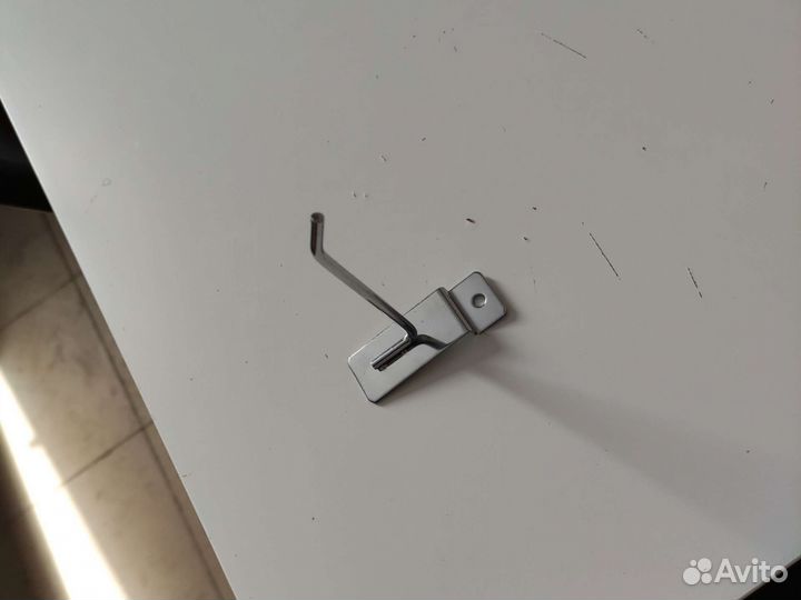 Крючки для экономпанелей. 10 см