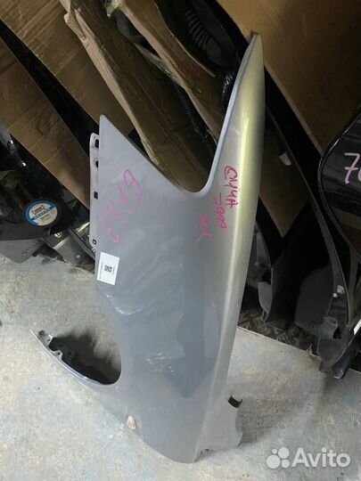 Крыло левое переднее Mitsubishi lancer 10