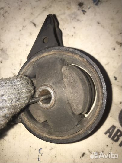 Задняя подушка двигателя для Mitsubishi Carisma