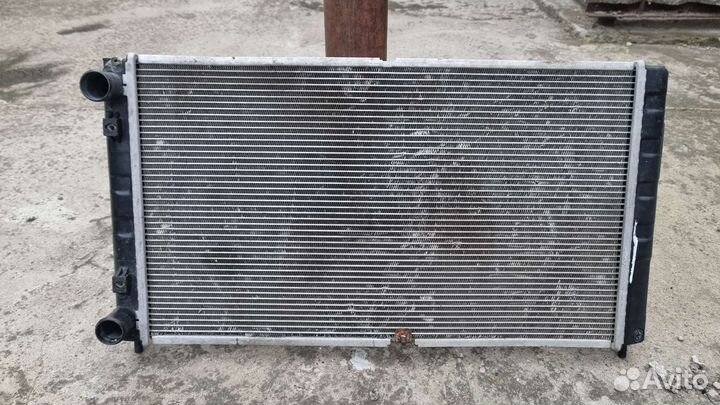 Радиатор приора(panasonic)