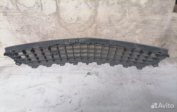 Решетка переднего бампера Opel Astra h GTC