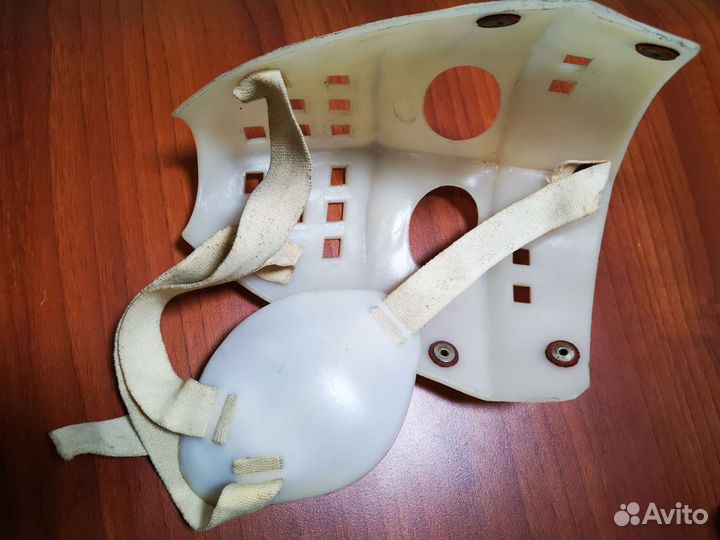 Маска вратарская хоккей СССР с подписью.В музей