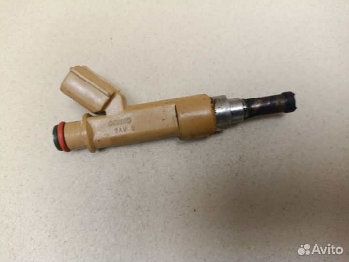 Форсунка топливная Toyota Corolla 1zrfe 1600CC