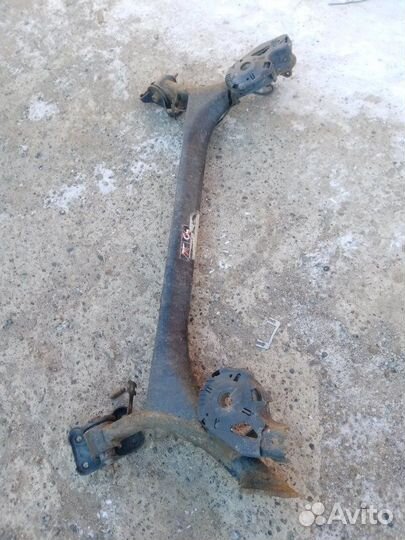 Балка подвески Peugeot 408