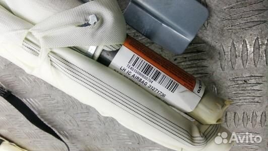 Шторка безопасности volvo XC60 (98U05S401)