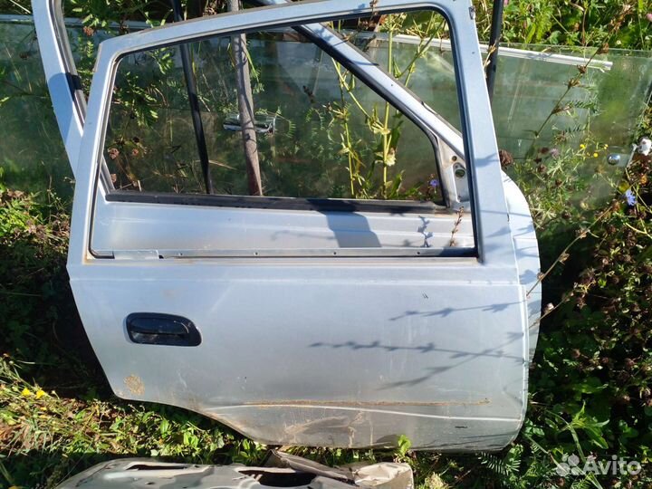 4 двери daewoo nexia2