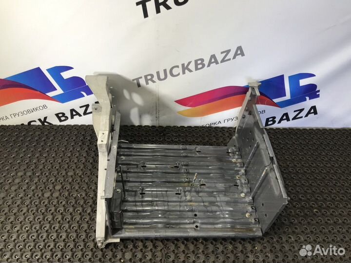 7422095787 Кронштейн ящика акб