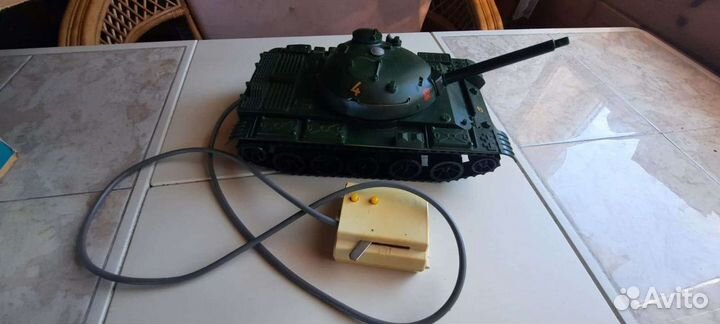 Игрушка из СССР Танк Panzer Т62 на пульте, гдр