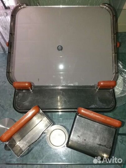 Зеркало с полочкой