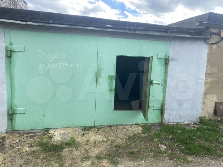 Гараж, > 30 м²